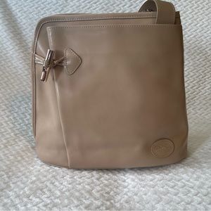 🤎Longchamp Roseau Sling Bag